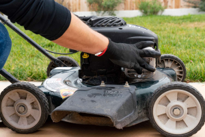 Read more about the article Lawn mower won’t start? How to fix?
